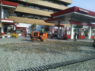 Pengaspalan Pom Bensin